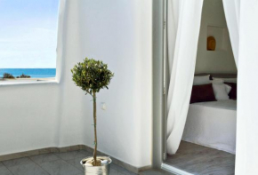 Apartments Enosis, Alia